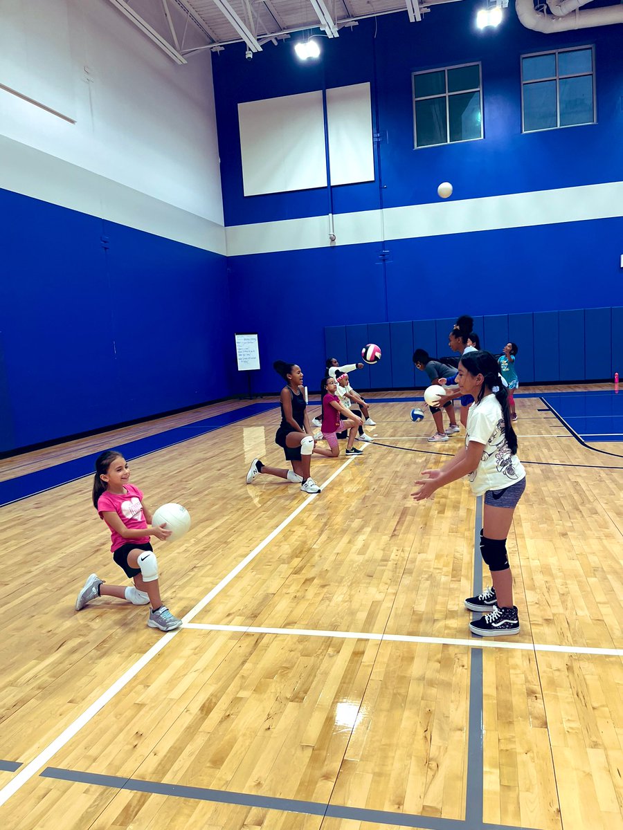 CEKingVball's tweet photo. So many great moments from our elementary practices! 

Players will learn how to properly serve and pass the ball by the end of the program - the 2 most important elements to learn PROPERLY at a young age ✨
Our first tournament is this Saturday! https://t.co/vXVaUQLNH5