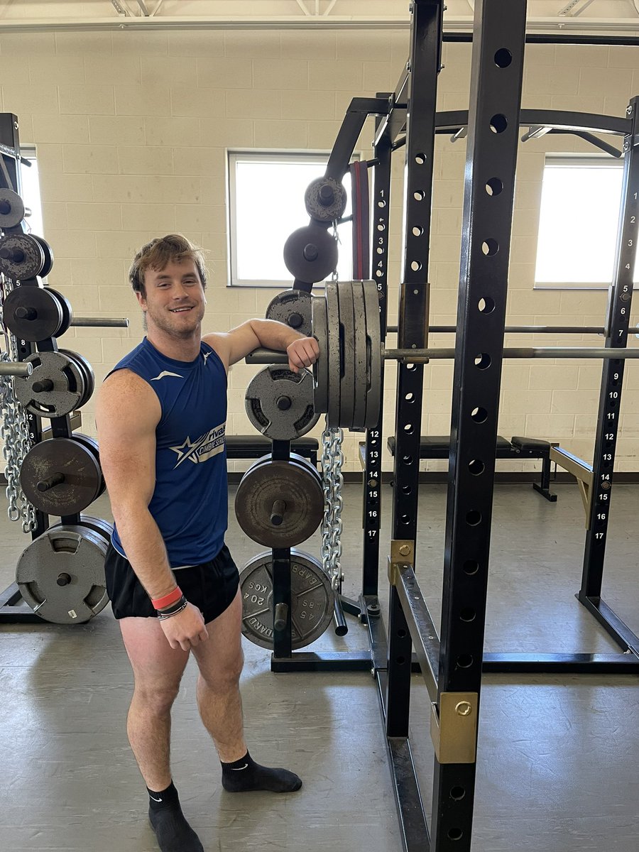 🚨 SCHOOL RECORD ALERT 🚨

<a href="/TannerBrooks31/">Tanner Brooks</a> weighing in at 182 just set the school boy’s squat record of 475, up 25 pounds from his previous PR of 450. 

<a href="/GabeWedmore/">Gabe Wedmore</a> held the record at 470. 

<a href="/MG_Athletics1/">MG Athletics</a> <a href="/MadisonGrantUSC/">Madison-Grant USC</a> <a href="/mgfootball_/">mgfootball</a> @coachherniak 

#MGIronClub ⚫️🟡🐗☠️