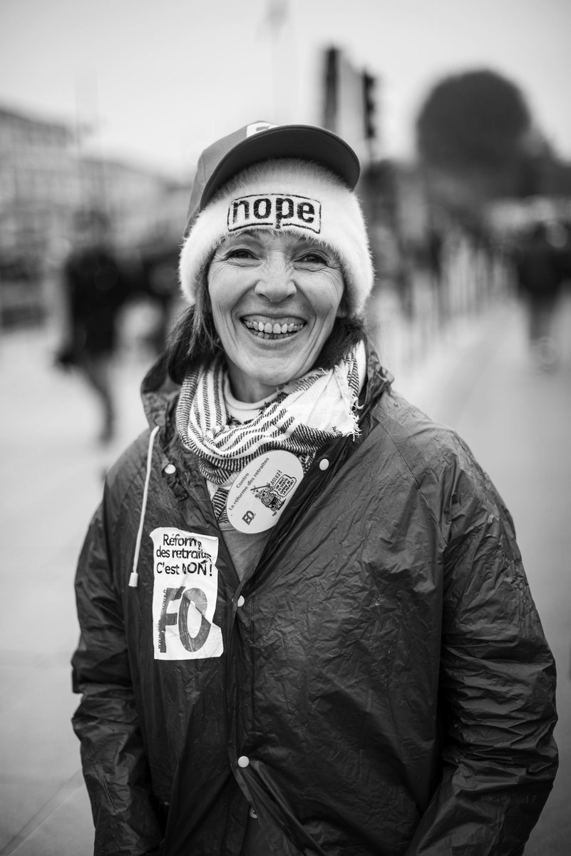 PdeChampsPhoto's tweet photo. Manif contre la réforme des retraites. 07/03/23, Angoulême, France. #manif7mars #manifestation #ReformeDesRetraites #Retraites #angouleme #France #charente https://t.co/LXFodoNmXg