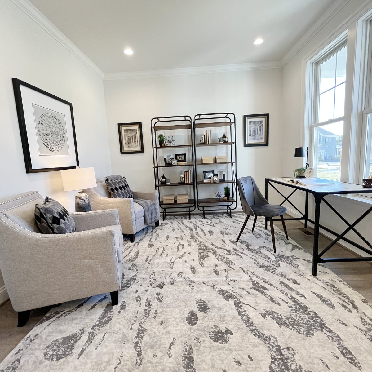 StagedInterior's tweet image. We loved staging this new house by Sekas Homes!
• 4955 Brook Forest Dr, Fairfax, VA 22030
• $1,599,900
• 3390 sqft

Interested in staging your property?
Use this link to get a QUICK QUOTE.
stagedinterior.com/quickquote
📞 703-261-7026

#homestaging #stagedinterior