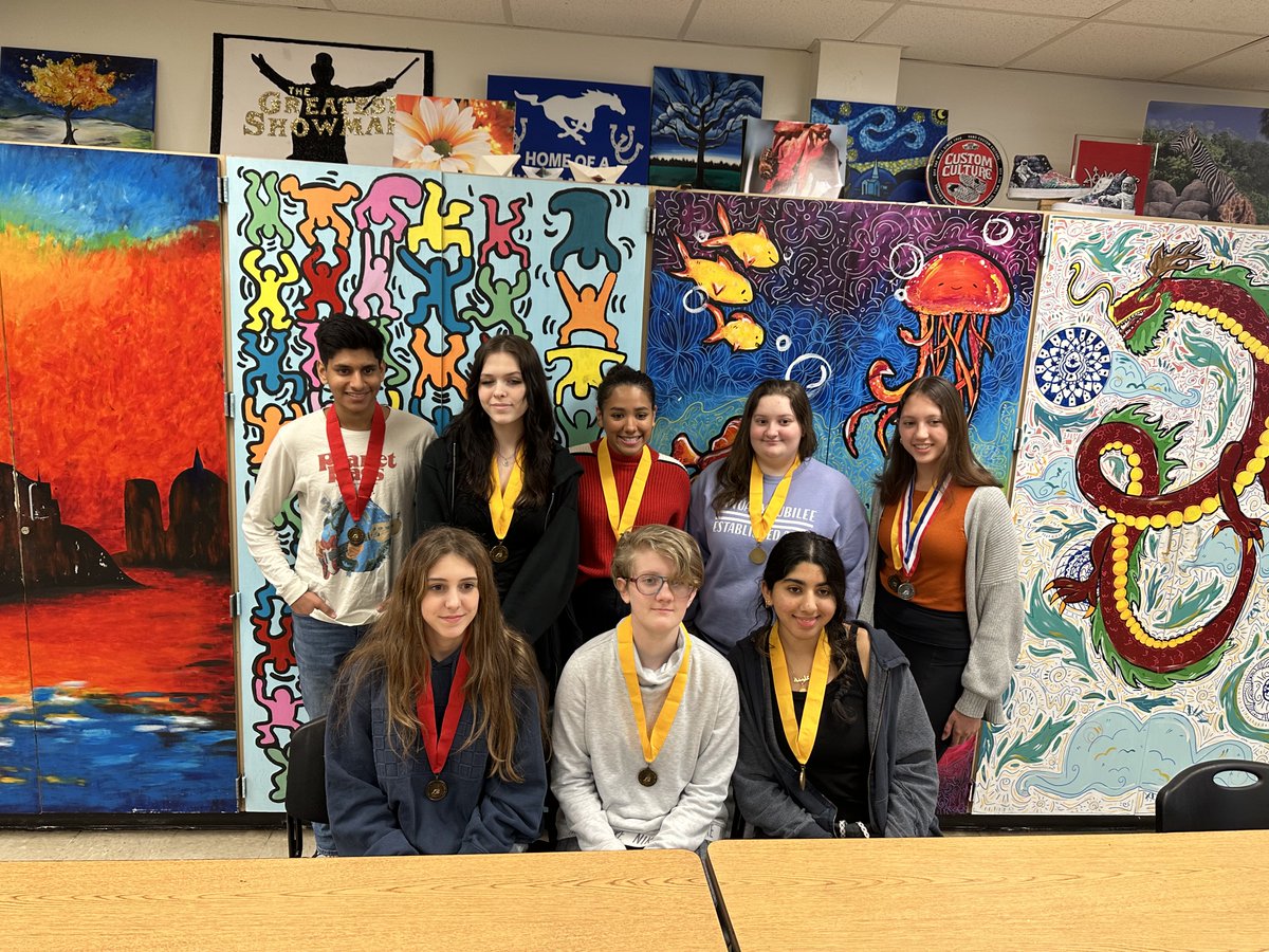 Check out our outstanding FHS students that were Gold Medalists for the VASE regional art competition!  Congratulations to all of these artists for their exceptional work! #MustangHeartbeat <a href="/fhsmustangs/">Friendswood High School</a> <a href="/fhsmustangs/">Friendswood High School</a>