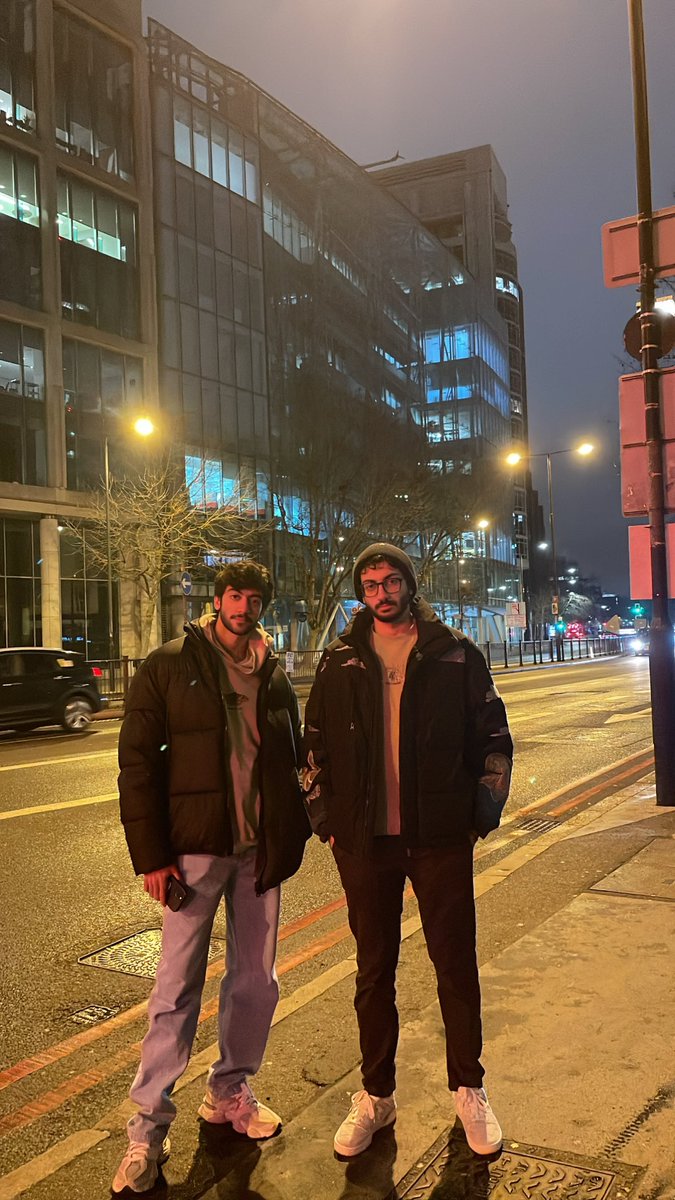 Marwanalr's tweet photo. we go at night https://t.co/1SbxNtL7gP