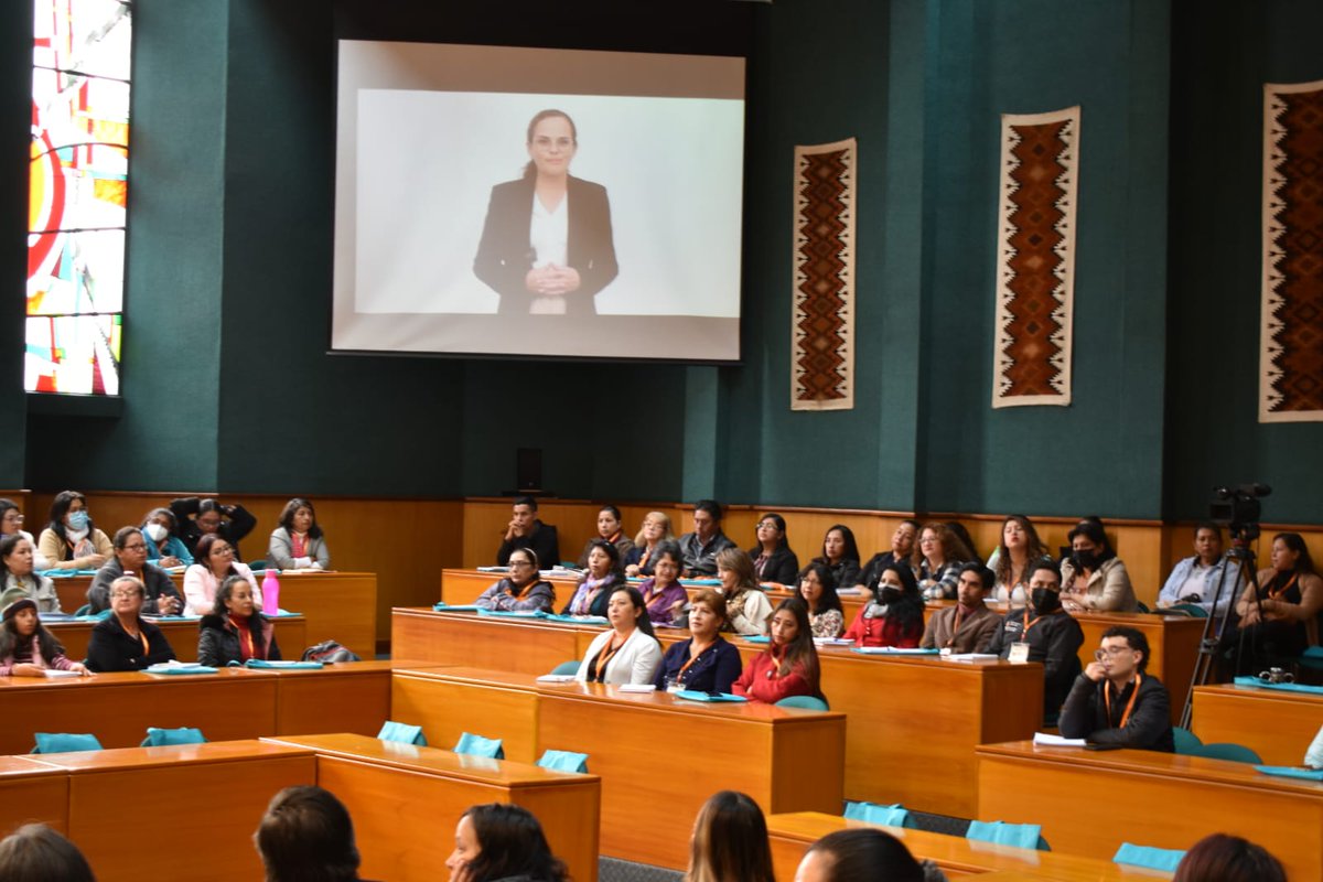 FARO_org's tweet photo. #RecuperarEsTransformar I @mariabrownp Ministra de @Educacion_Ec da la bienvenida a los y las docentes presentes en el I Congreso Nacional de #ComunidadesDeApredizaje
#SPPACT #Ecuagesa @EducacionUnidos https://t.co/jgc8Emjn5b