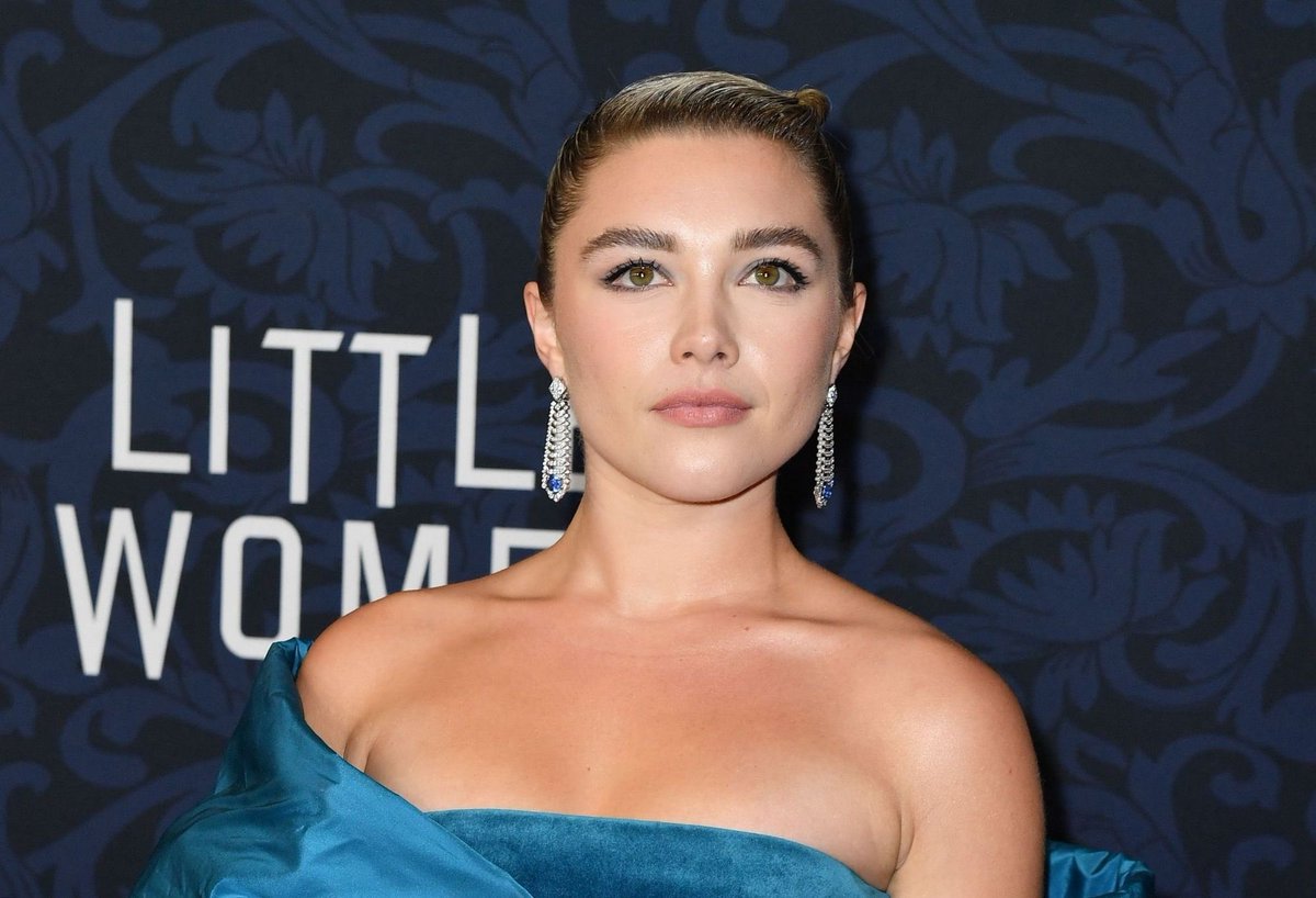 florence pugh daily tweet media