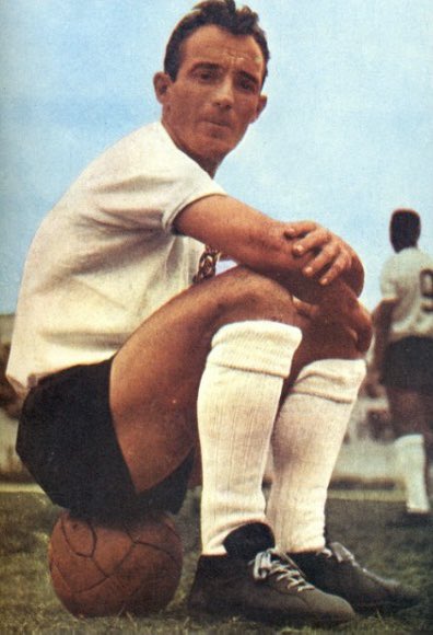 voltasport's tweet image. 🇧🇷 Luiz 𝗟𝗨𝗜𝗭𝗜𝗡𝗛𝗢 Trochillo
📍 São Paulo, 7/3/1930
🙏🏼 São Paulo, 17/1/1998
🏟 Mediocentro of. 🌎 @CBF_Futebol (11)
👕 @Corinthians @oficialjuventus 
O Pequeno Polegar, leyenda de SC Corinthians Paulista, con 607 es el 3er jugador con más partidos en su historia. #BRA