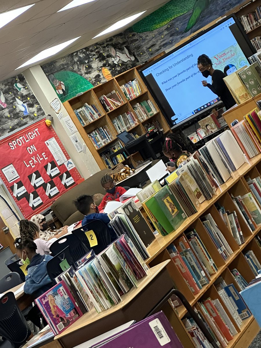 ITSTechyNatasha's tweet photo. I thoroughly enjoyed getting to see the media specialist at Dunaire ES @DCSDRegion4 lesson on nonfiction vs fiction with first graders. She not only covered standards but she led a read aloud and truly engaged the students. They even sang a library song! π#Keepingstudents1st https://t.co/DuxR4v286l