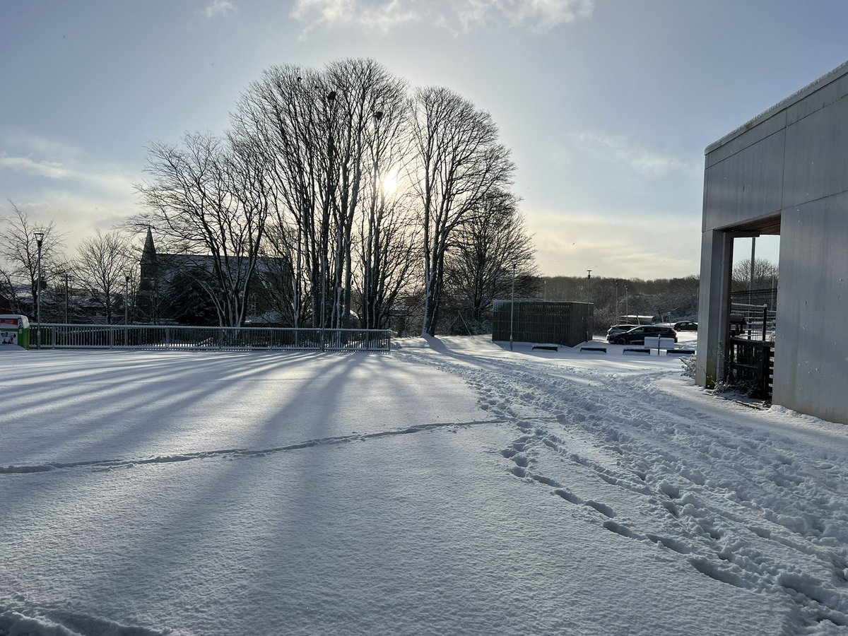 MissKSmith2's tweet photo. Snowy @Stoneywood_1 ☃️#snowbeautiful #weachievetogether https://t.co/op9RbbdULj