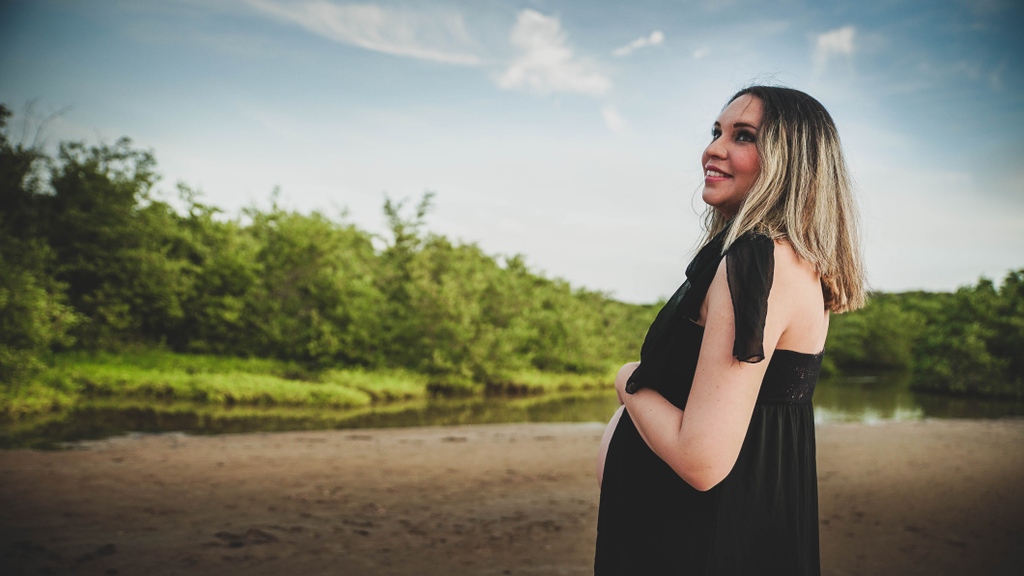 While some moms are doing fun photo shoots with their growing baby… some are making very touch decisions and detached from the reality of life growing inside. Let’s stop and pray for these mothers. 

#ConnectingForLife #GatewayWomensCare