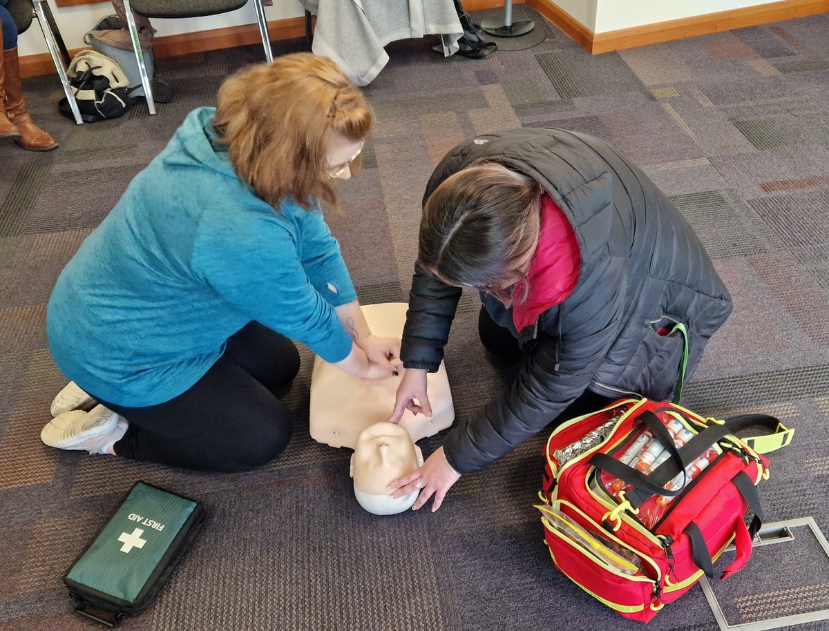 ApexHousingAssn's tweet photo. 🤩 Thanks to all those who attended Emergency First Aid training today in Apex Head Office!
This #FirstAid training provides staff with the skills they need to help colleagues, tenants and residents in an emergency. 🚨 #ApexTeam #learning #CPR https://t.co/vVKjp8rY0i