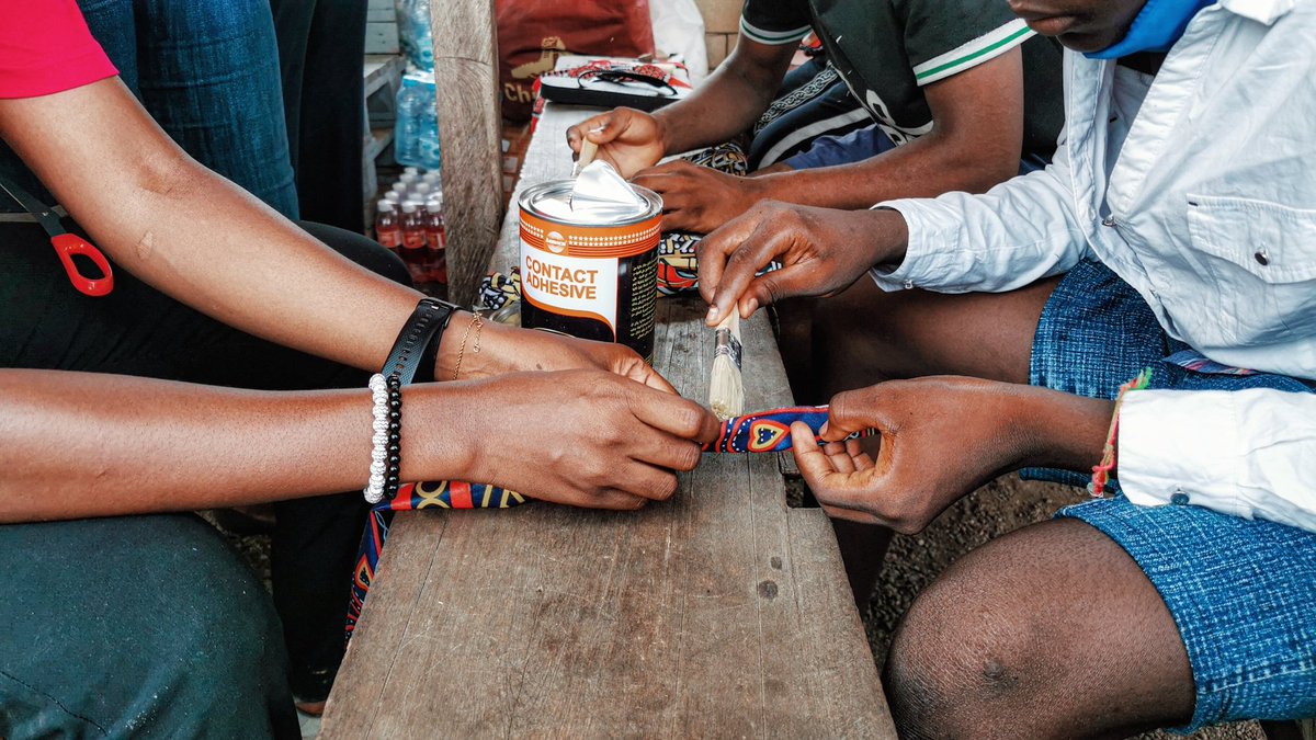 MaholaCameroun's tweet image. Throwback Prison de Mbanga. Mars 22.
Chaleureux moments avec les femmes détenues en prélude à la célébration de la journée internationale de la Femme.
#prison #WomensDay #socialactivity #help #Cameroun #afrique