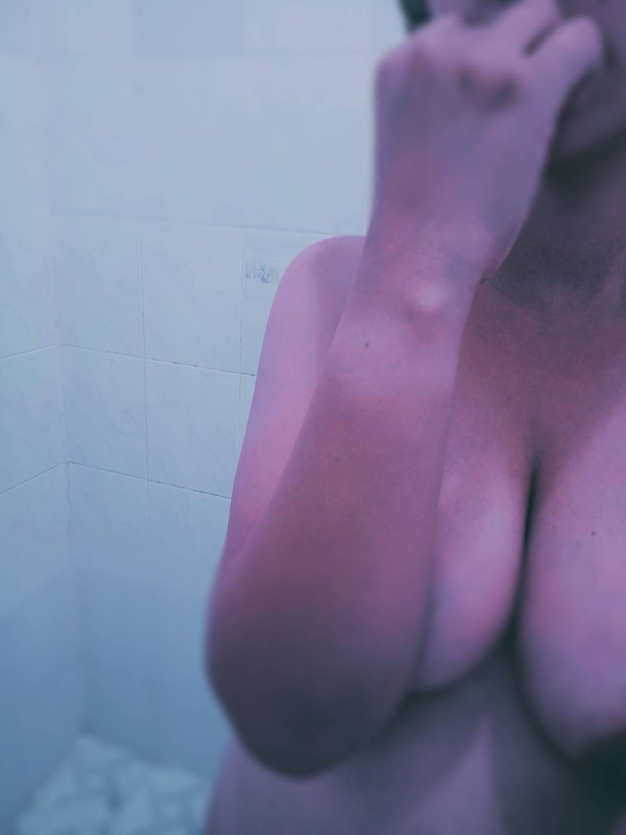 นานๆจะเข้ามา ก็เงี่ยนไปเลยซิคะ😛

ผู้ชายไม่ต้องเสร่อทักนะคะ พวกที่เล่นทั้งผัวทั้งเมียก็ไม่ต้องเสร่อนะ น่ารำคาญ😒

#เลสเบี้ยนเงี่ยน #เลสเบี้ยนหื่น #เลสเบี้ยน #เลสควีน #LGBT #คุยเสียว #หญิงรักหญิง #หาเพื่อนเที่ยว #หาเพื่อนคุย