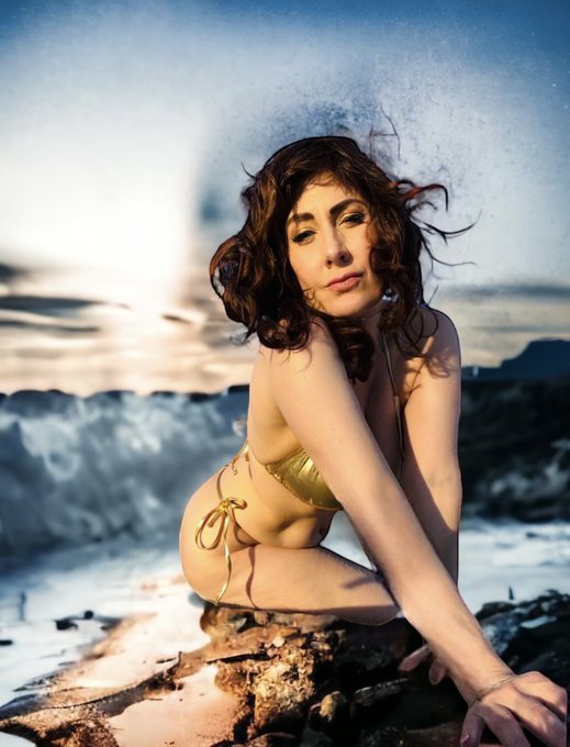 Going live on my OF tonight @ 8pm STE  https://t.co/GDfmNPG4jE https://t.co/9QTtmZmOmc<a href="/tag/mvsales"class="tags"><span>#mvsales</span></a>