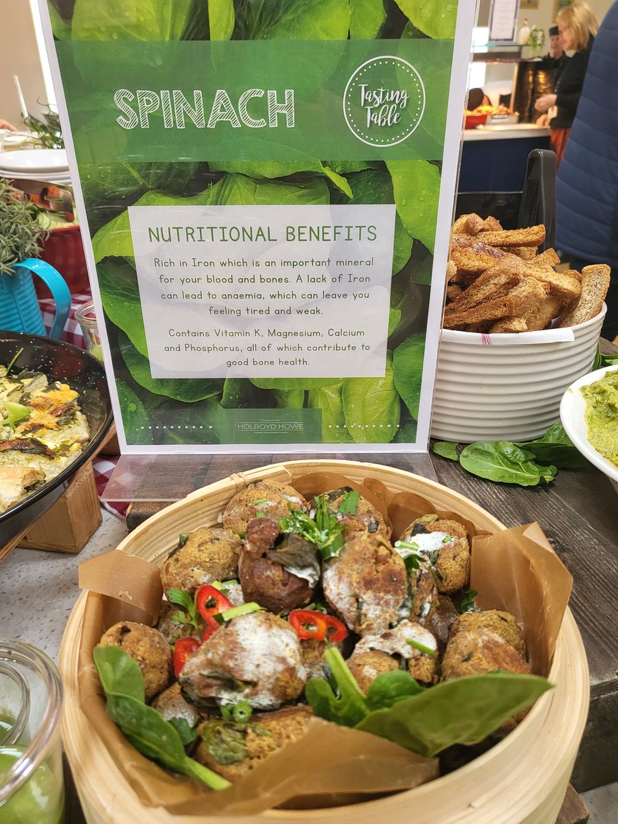 Milen42931651's tweet photo. Spinach Tasting Table🍃🍃🥑🍎🍏🥦 https://t.co/vX7SduYIJO