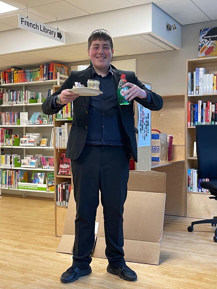 MLStRochs's tweet photo. once again pupils had a fantastic day @SEET_scotland producing their Modern Language film! Thanks to Miss Gornall for accompanying the pupils. Such a great way to keep pupils engaged in languages! Looking forward to the awards ceremony now! #oscars #redcarpet #topprof 🏆🏅📽️🎞️🍿 https://t.co/oaQykOaGsq