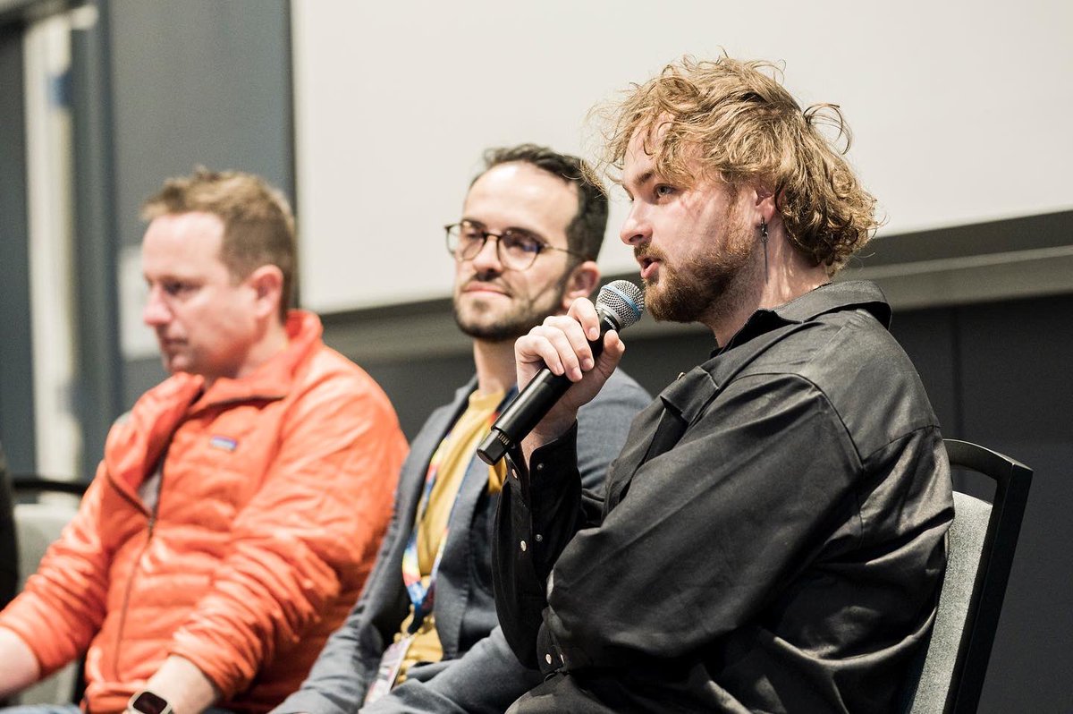 rodney() tweet media