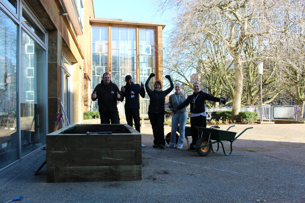 It's been a hard day grafting @The_Herbert as the raised beds are installed as part of the ongoing development of a community garden space. A HUGE thank you to Foleshill Community Centre, @TSpringboardCIC and Unique Woodcraft Ltd for making this a reality! #greenfutures