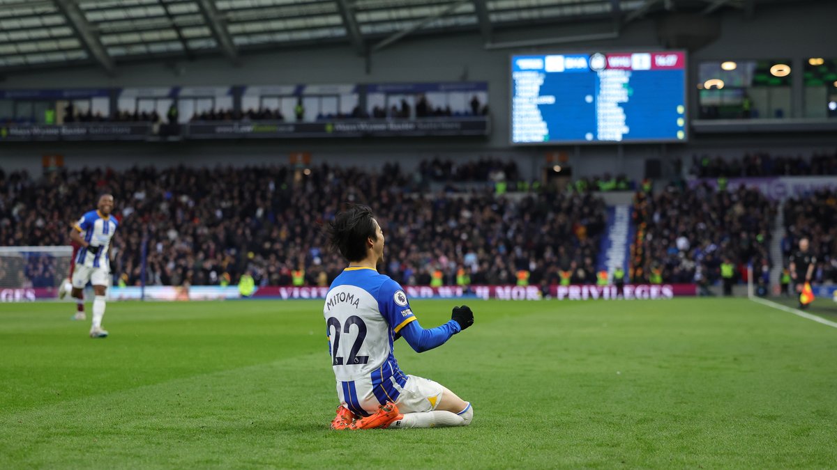Top 3 for shot conversion rate in the Premier League this season (min 20 shots): 🥇 Karou Mitoma (#BHAFC) - 0.30 🥈 Erling Haaland (#MCFC) - 0.28 🥉 Pascal Gross (#BHAFC) - 0.27 Mitoma made it 6 PL goals from 20 shots against West Ham at the weekend 🇯🇵 (Source: FBref)