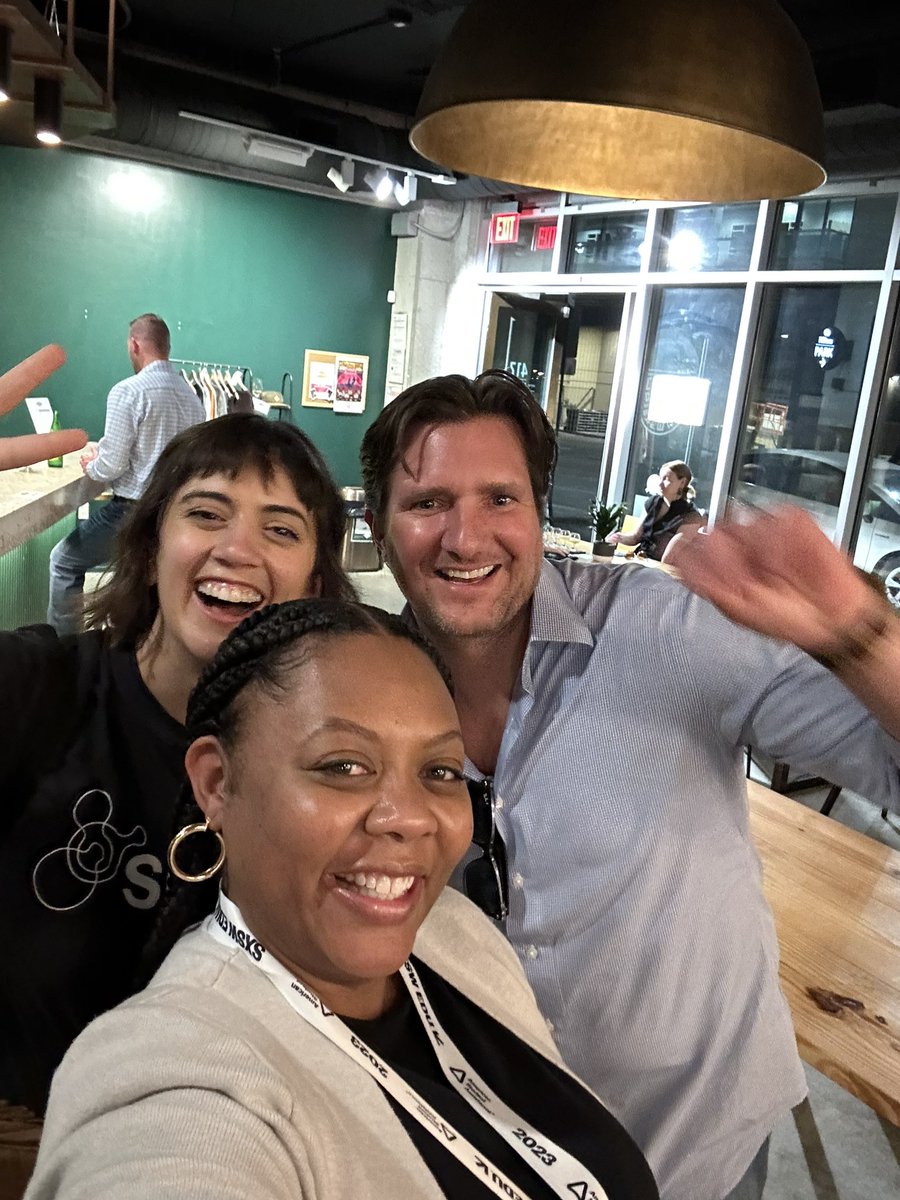 makerslewis's tweet image. We had a time last night! Thx @remakelearning delegation for coming out! Here’s to more connections and collaborations. #SXSWEDU #Remakelearning