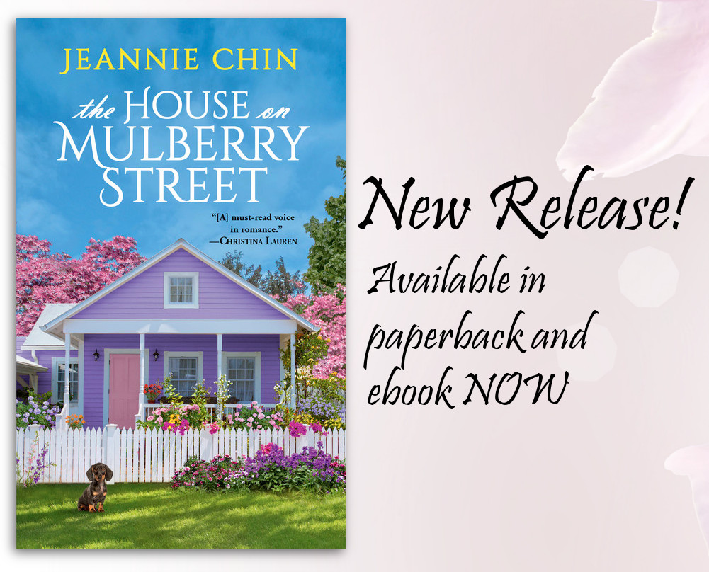 EEEEE!!! It's finally here! The House On Mulberry Street is out TODAY!!!
- quirky small town
- friends to more
- opposites attract
- AAPI rep
- artist / knitter / crocheter heroine
- super competent hero who proves nice guys don't always finish last

jeanniechin.com/the-house-on-m…