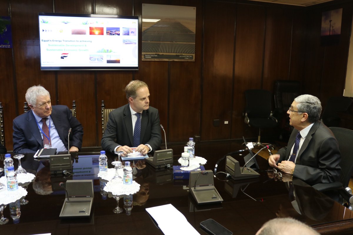 tradegovAfrica's tweet photo. 🇬🇧🇪🇬This week, 16 delegates from 11 #UK🇬🇧 companies visited #Egypt🇪🇬 to explore the various opportunities for #trade and #investment in Egypt's #renewableenergy, #infrastructure, #finance and other sectors.

@EgyptChamberUK 
@UKinEgypt https://t.co/Fz54R0Fqqa