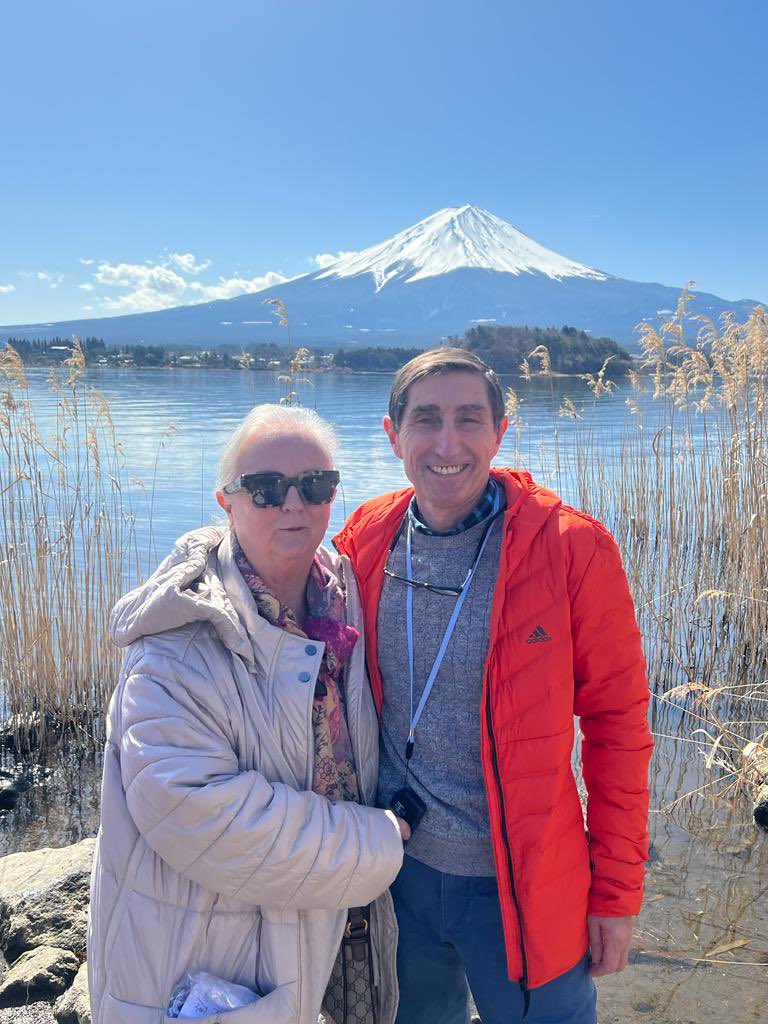 MarathinezTours's tweet photo. Director de @MarathinezTours comenzó a correr maratones en 1982 y a día de hoy ya tiene más de 100 en su haber 🤗

¡Hoy es su día! Desde Tokio 👉 FELICIDADES Luis Hita 🎂 

#marathinez #luishita #agenciaviajes #sixmajors https://t.co/ekgUAMkBca