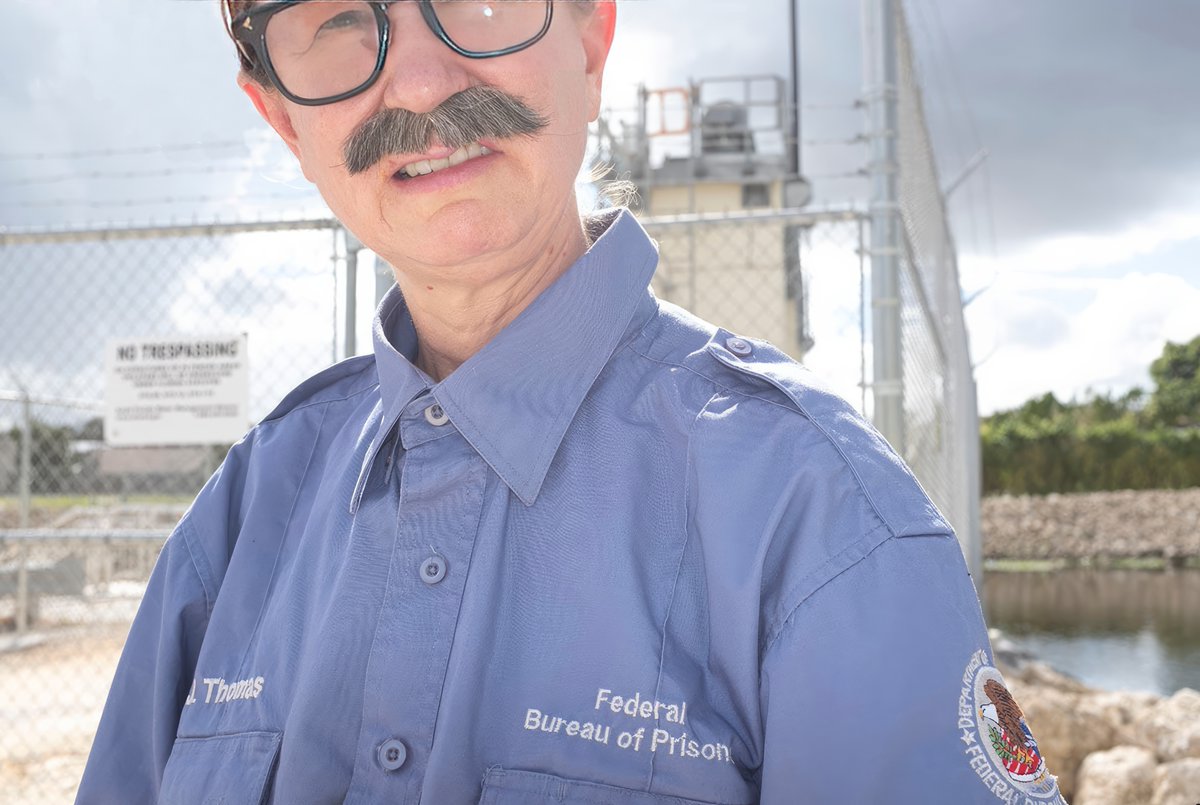 1/Workplaces:Pasts &amp; Presents is pleased to launch Enid Crow's exhibit "Happy Workers."This is the first in a series that will appear over the next few months featuring visual artists whose creative output centres around themes of labour and the workplace workplaces.omeka.net/exhibits/show/…