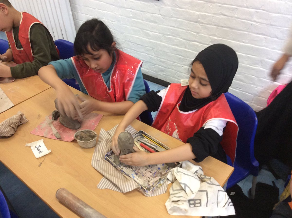 We had a wonderful afternoon working with clay to make portraits of our changing communities.