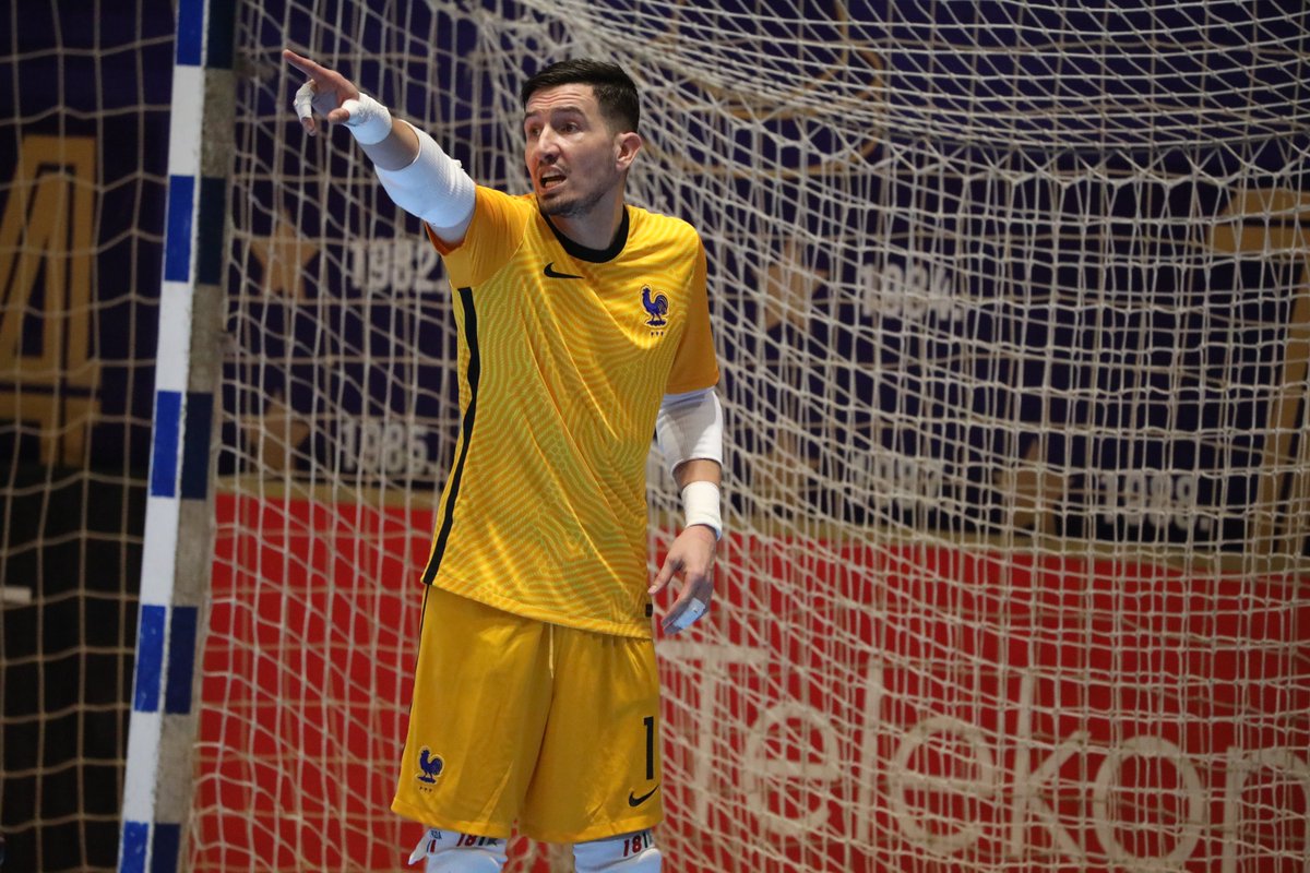 🚨 𝗙𝗥𝗔𝗡𝗖𝗘-𝗦𝗘𝗥𝗕𝗜𝗘, 𝗛-𝟯
🇫🇷🇷🇸 Le coup d'envoi se rapproche pour les Bleus ! Vers 2e succès après la victoire en 🇳🇴 ?
💻 RDV à 21h en 𝗱𝗶𝗿𝗲𝗰𝘁, 𝗲𝗻 𝗲𝘅𝗰𝗹𝘂𝘀𝗶𝘃𝗶𝘁𝗲́ 𝗲𝘁 𝗴𝗿𝗮𝘁𝘂𝗶𝘁𝗲𝗺𝗲𝗻𝘁 pour France-Serbie sur bit.ly/FRAvSER

<a href="/FFF/">FFF</a> #LesBleus