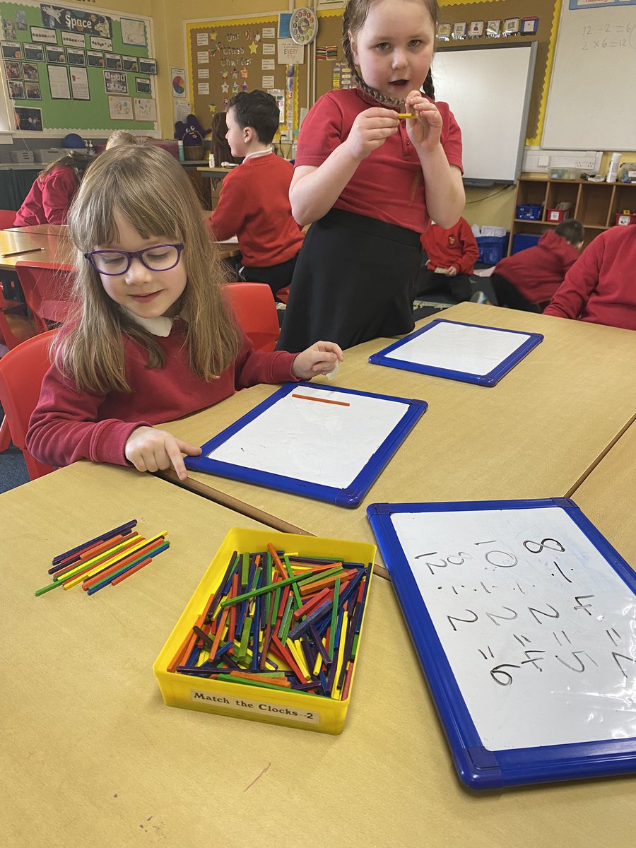 MrsMorrisonDPS's tweet photo. P3/2 are learning about division by sharing objects equally. https://t.co/hDWyCazur7