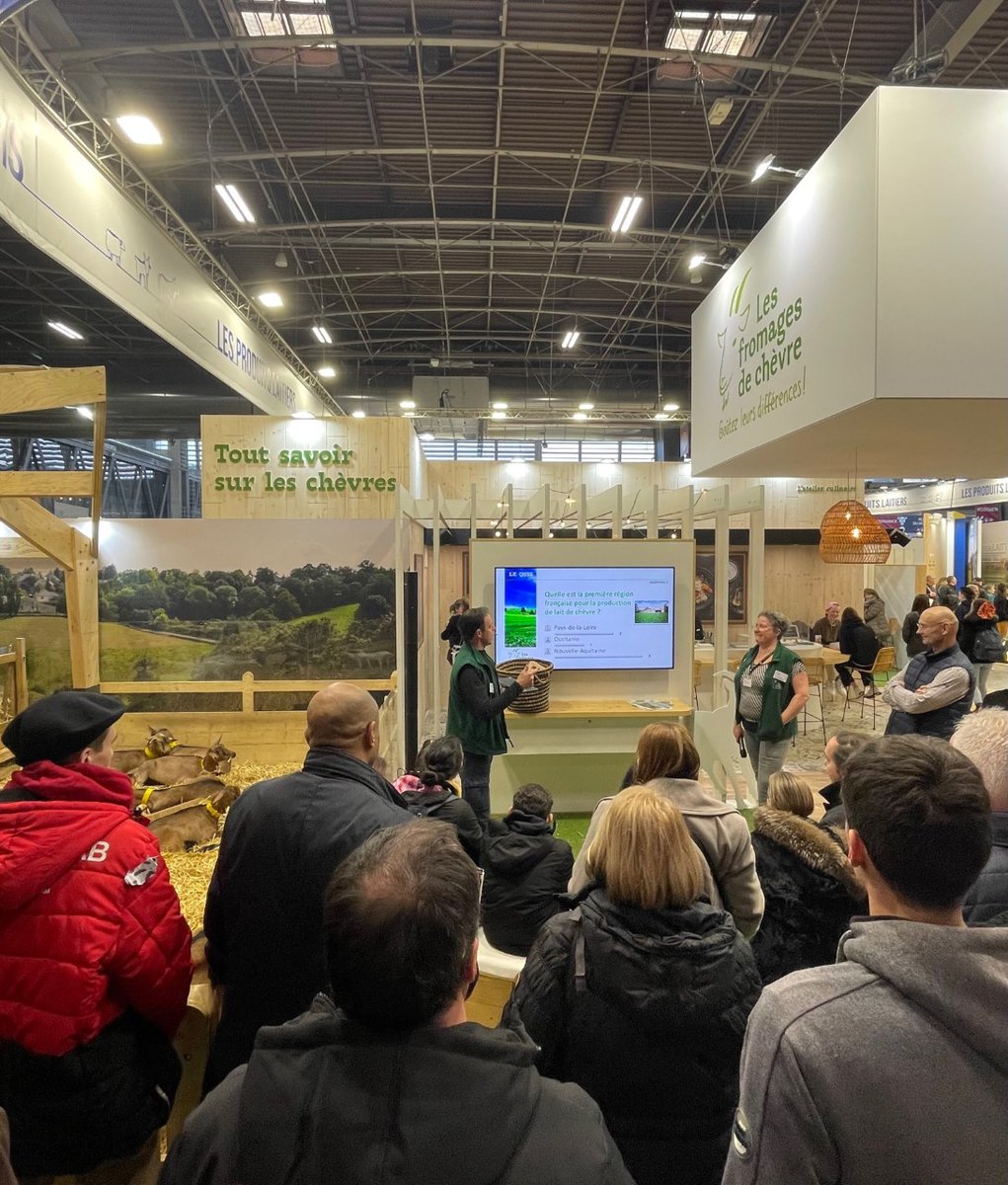 FromDeChevre's tweet photo. Merci à tous d'être venus goûter nos délicieux fromages de chèvre et participer à nos ateliers au Salon de l'Agriculture ! Nous espérons que vous avez apprécié ces moments autant que nous. Rendez-vous l'année prochaine, du 24 février au 3 mars 2024, sur notre stand ! 🐐🧀 https://t.co/LfSmEVXVlZ