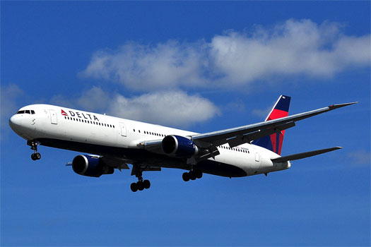 TheBostonIrish's tweet photo. Traveling to #Ireland in 2023? Check out #DeltaAirLines' direct flight between @BostonLogan + @DublinAirport, with US #preclearance to make the trip smooth! @GoToIrelandUS @Massport #flydelta @Delta @MeetBostonUSA
https://t.co/CRlUkZomqr https://t.co/WSZVcnsD11