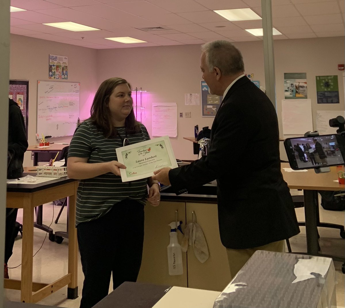 georgiadeptofed's tweet photo. Laura Lambert, the AP Biology and Biotechnology teacher at Newton College and Career Academy in @NewtonCoSchools, is one of 10 finalists for 2024 Georgia Teacher of the Year! https://t.co/4tlKMjAhaP