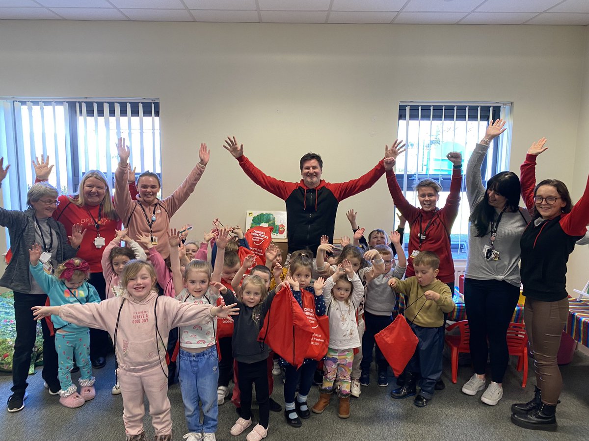 Lovely to be back at <a href="/patrick_centre/">St Patrick's Family Learning Centre</a> today to give feedback to the children who worked on <a href="/CYPCS/">Children and Young People's Commissioner Scotland</a> submission to <a href="/UNChildRights1/">UNChildRights</a> General Comment 26. 

Huge thank you to the highly skilled Early Years practitioners who make it all possible 👏