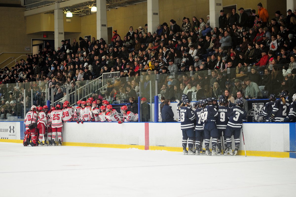 WHKY: Congratulations to hockey fans in #Antigonish for supporting women's hockey and the <a href="/AUS_SUA/">Atlantic University Sport</a> Championship Series.

Your turn, #Fredericton!

Deciding game in the series goes Wednesday night, at 7:00pm, at the Aitken Centre.

Time to pack the AUC!
LET'S GO, REDS!
#goredsgo