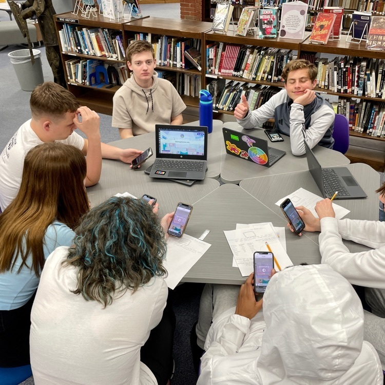 AfftonHS's tweet photo. These two groups Honors English I students finish their student led "ed camp style" grammar lessons with a Kahoot and a Bingo game. #afftonlearns https://t.co/WQopae9oEW