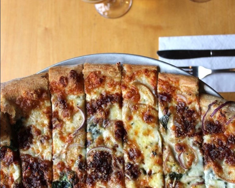 VTAfterschool's tweet photo. Don't forget to head to @Flatbreadbtv today from 4-10 PM to eat pizza ... errrrr ... to support a good cause!
Today only, $3.50 per every large Flatbread & $1.75 per every small Flatbread (eat-in & take-out) will be donated to support #JrIronChefVT. https://t.co/67NRXVCs38
