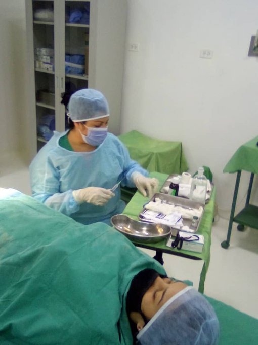 Nadie como la mujer ha hecho los mayores sacrificios en el periodo especial, ni se ha empinado tanto hasta convertir en hazaña el esfuerzo cotidiano. 

💝#MujeresEnRevolución💝

 #CubaPorLaVida <a href="/cubacooperaven/">Brigada Médica Cubana en Venezuela</a> <a href="/MINSAPCuba/">Ministerio de Salud Pública de Cuba</a>
@CubaMIR_Ven <a href="/TaniaMCruzHdez/">Dra.Tania Margarita Cruz Hernández</a> <a href="/OleinisGonzalez/">Oleinis Gonzalez Santiesteban</a>