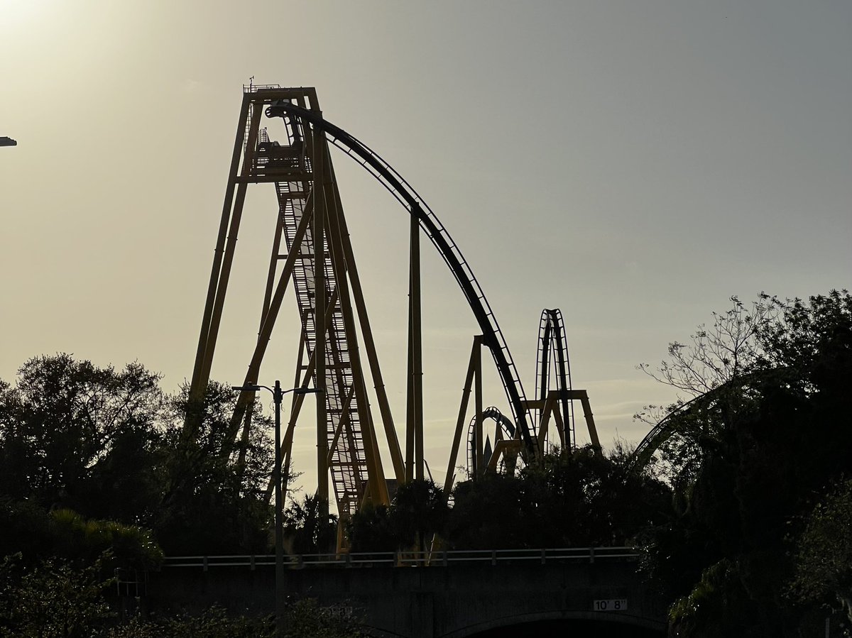 ‘Just another trainless Tuesday’

🎢Montu @ BGT