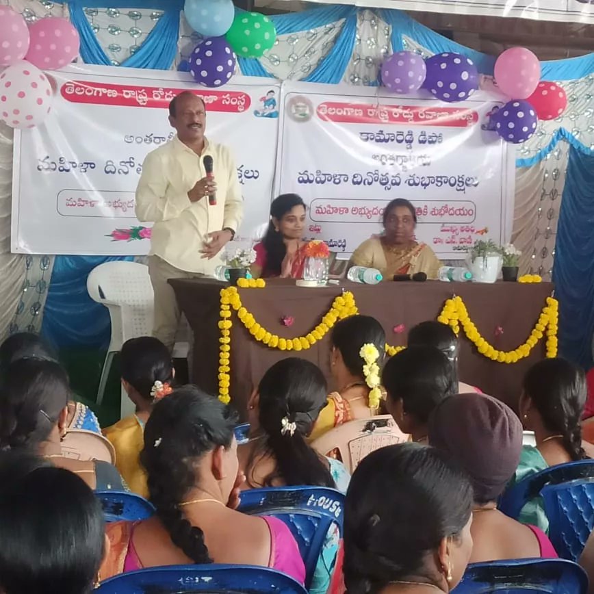 DMKMRTSRTC's tweet image. #TSRTCWomensDay
#TravelwithTSRTC
&quot;&quot;&quot;Womens day&quot;&quot;&quot;Celebrations @Kamareddy depot@TSRTCHQ@tsrtcmdoffice@RmNzb