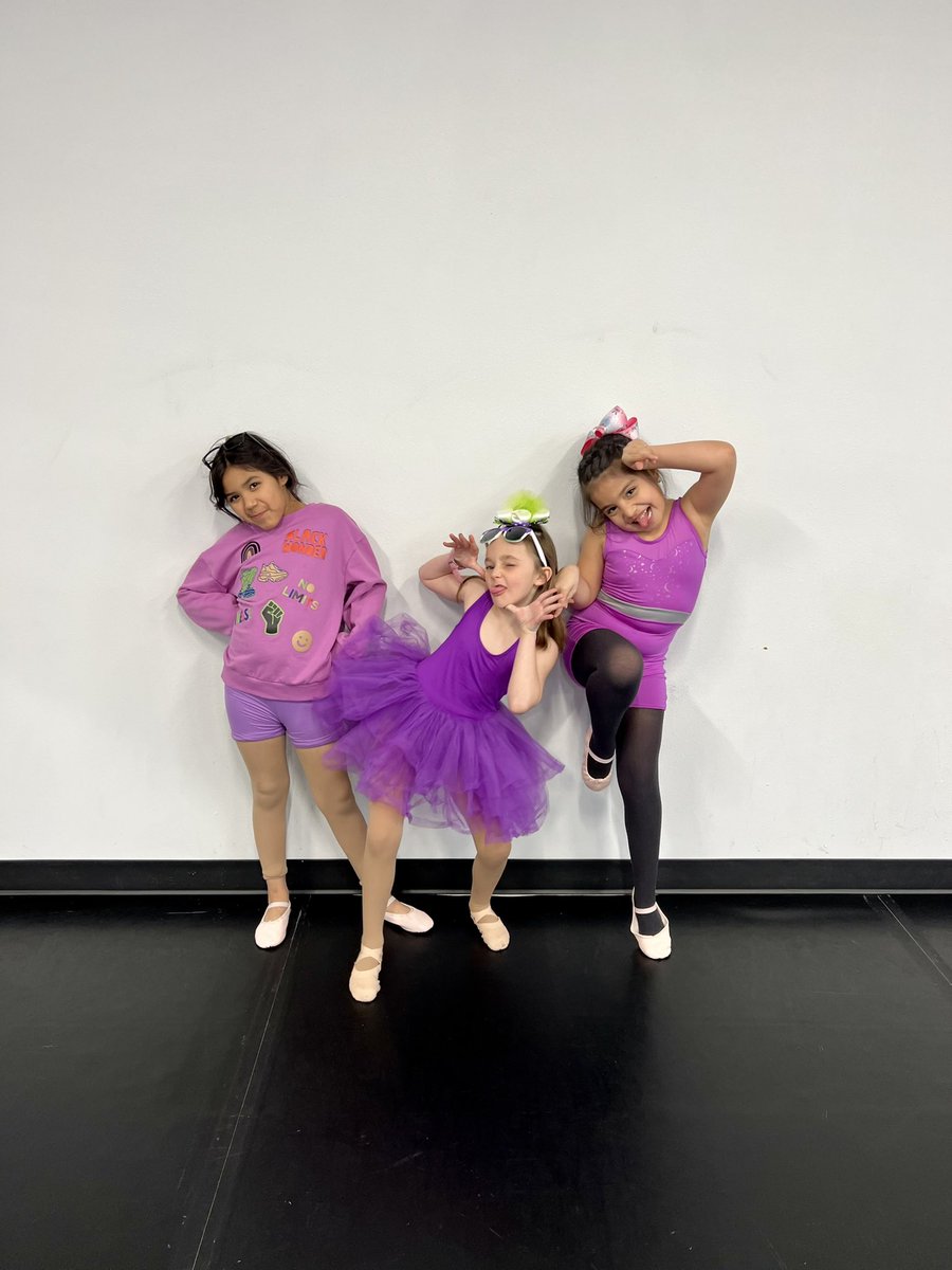 thedanceavenue's tweet photo. TDA Spirit Week, Night #1!! #tdaspiritweek https://t.co/ja4obng78r