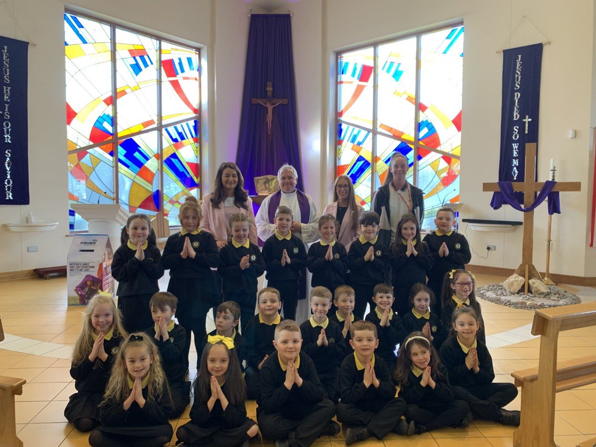 ctrps1's tweet photo. 🕯️🙏🏽Huge congratulations to the Miss Breen's P3C class and Miss Bunting's P3D class who celebrated the sacrament of #FirstPenance today. Many thanks to all our staff for their hard work and to Fr. Colin for four beautiful services.🙏🏽🕯️

#APathwaytoSuccess https://t.co/HFj72MZ6Dd
