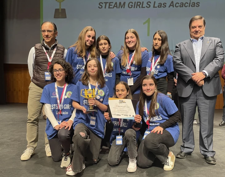 FomentoEdu's tweet photo. Alumnos de Las Acacias, Montecastelo, Aldovea, Sansueña y Vilavella participaron en la @FLL_Spain. @LasAcaciasEdu y @ColegioAldovea representarán a Galicia y Madrid en la Final en @UPCTnoticias, Murcia. Beneficios de la Robótica en la educación👉
https://t.co/BVO9Oe05tz https://t.co/Z6B6asVYer