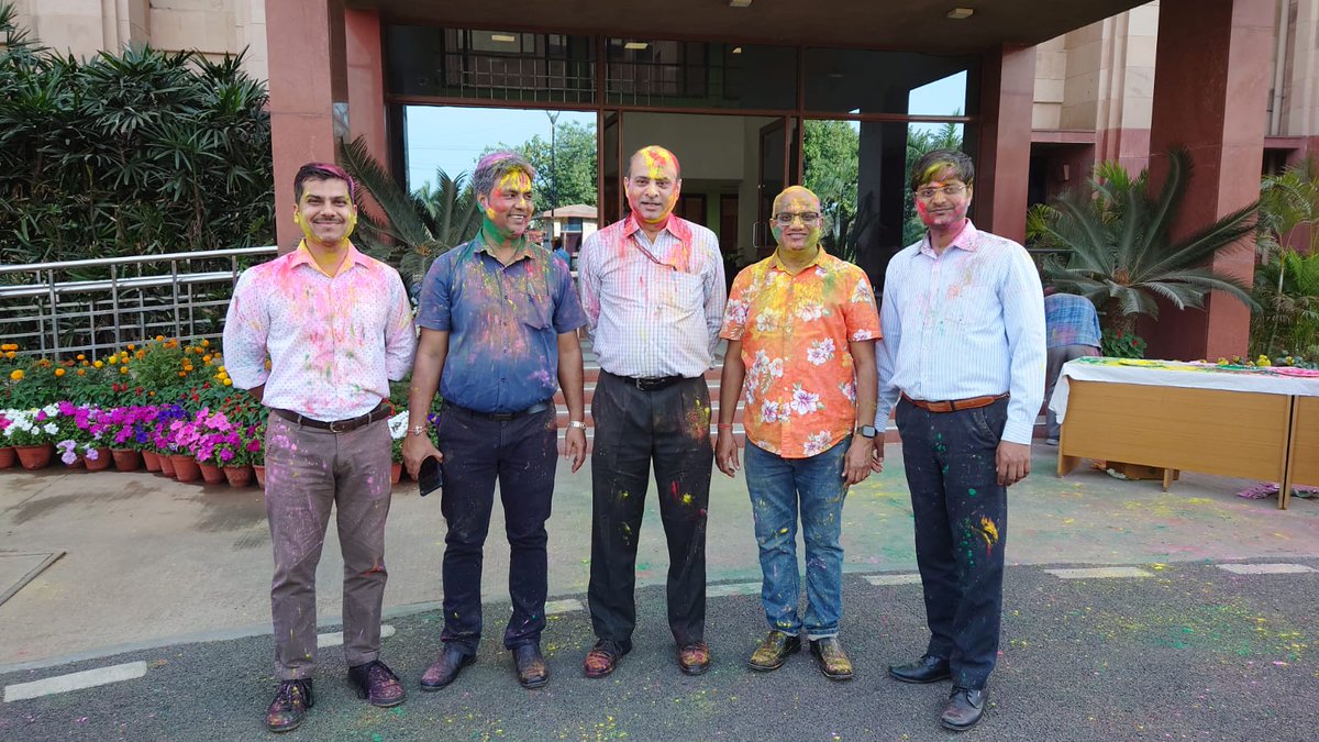 Ankur_ISS's tweet photo. Happy Holi 🎨🌻 https://t.co/QnOZ52i0mX