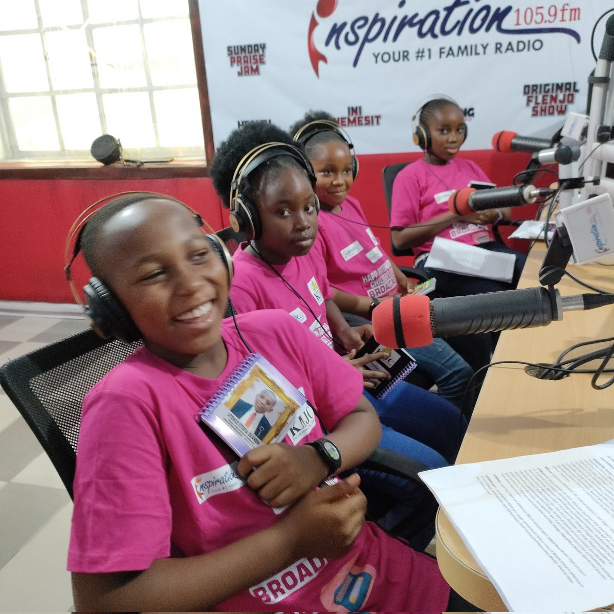 iquo_johnson's tweet photo. The International Children's Day of Broadcasting was celebrated by:
Be Inspired Children's Club on @beinspired_Iquo
@ifm1059
Saturday, March 4, 2023
Featuring:
Utenge Etefia Ekanem
Edikan-Ivy Sylvester Polycarp
Olivia Saviour Toby
Ekomabasi Ofonmbuk
#UNICEF
#icdb
#CNN https://t.co/458hVNveep