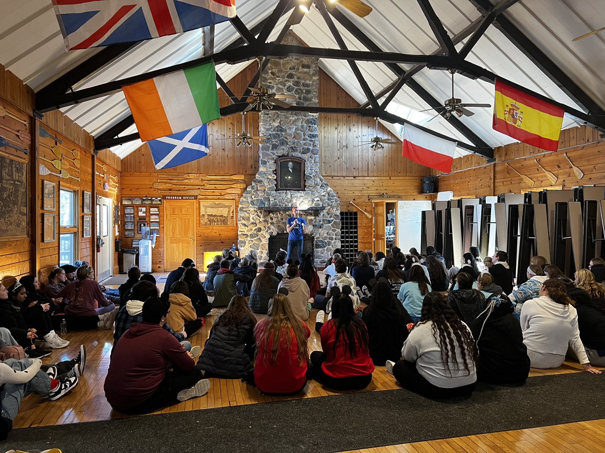 KlobnakTeri's tweet image. NLCC Snowball is underway! Great group of leaders together. Thanks for the message, Jim Love. Kudos to D127 for making this happen for the conference #NLCC @BerrieMichael @Sequoits #sequoitpride