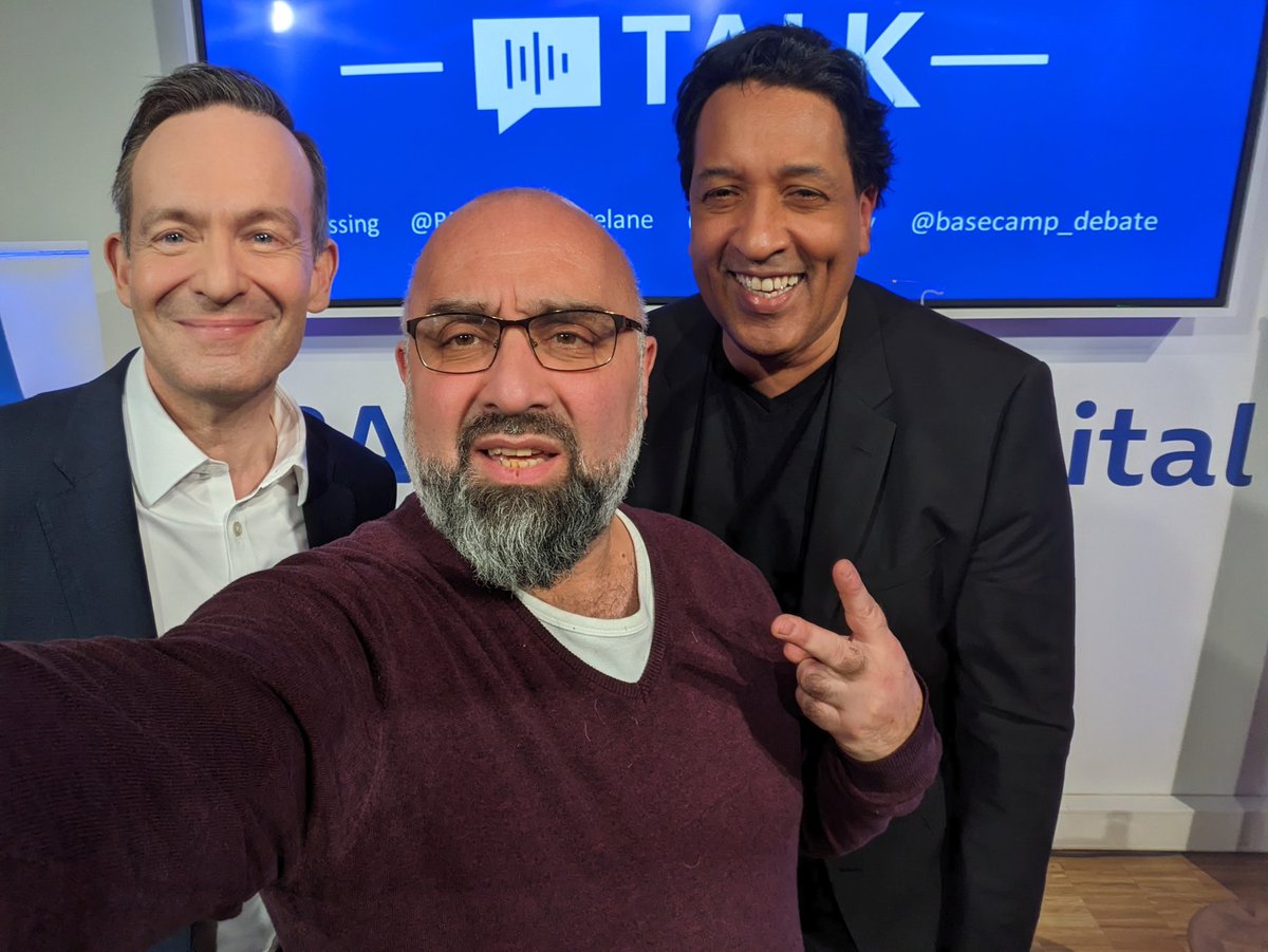 Yeaaah..... <a href="/ChernoJobatey/">Cherno Jobatey</a>  und unser " Digitalminister <a href="/Wissing/">Volker Wissing</a> 
im <a href="/basecamp_debate/">BASECAMP_digital</a> 
#basecampdigital
#telekombotschafter
#telekomwall