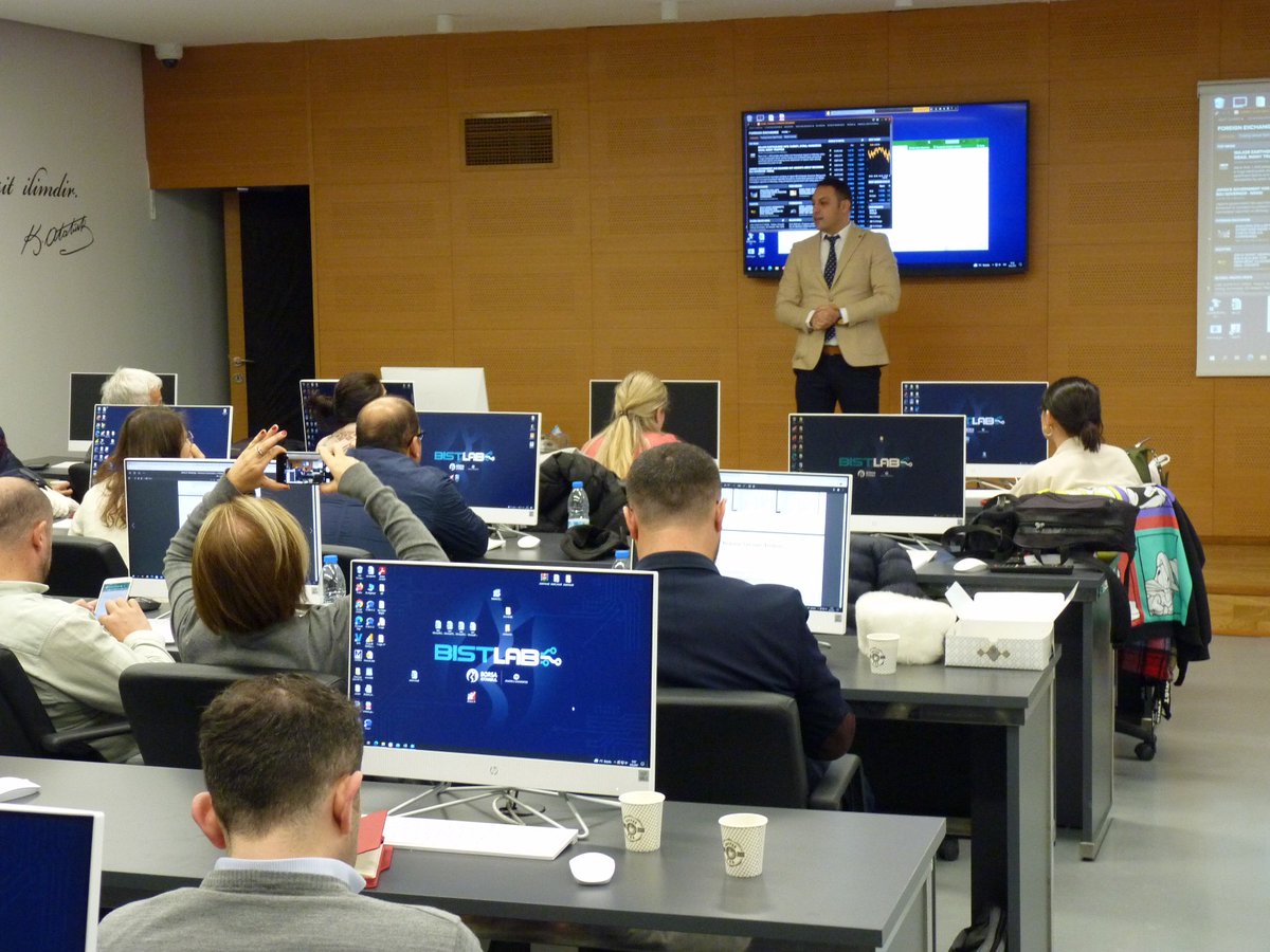 arsemakademi's tweet photo. Tüm katılımcılarımıza ücretsiz olarak düzenlenen Refinitiv DataStream &amp; EIKON ve Eviews 13 Tanıtımı seminerimizden kareler. 
#arsem #arsemakademi #araştırmaseminerleri #anadoluüniversitesi #bistlab #anadoluüniversitesiibf #Refinitiv #datastream #eikon #eviews https://t.co/hPmL875Dgx