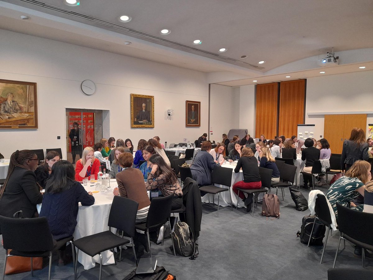 CRUKresearch's tweet image. And that&apos;s a wrap for Postdoc futures!  What a great day, look forward to see what comes out of these insightful discussions from our #CRUKpostdocs.  Thanks for putting up with me  (EH)👋