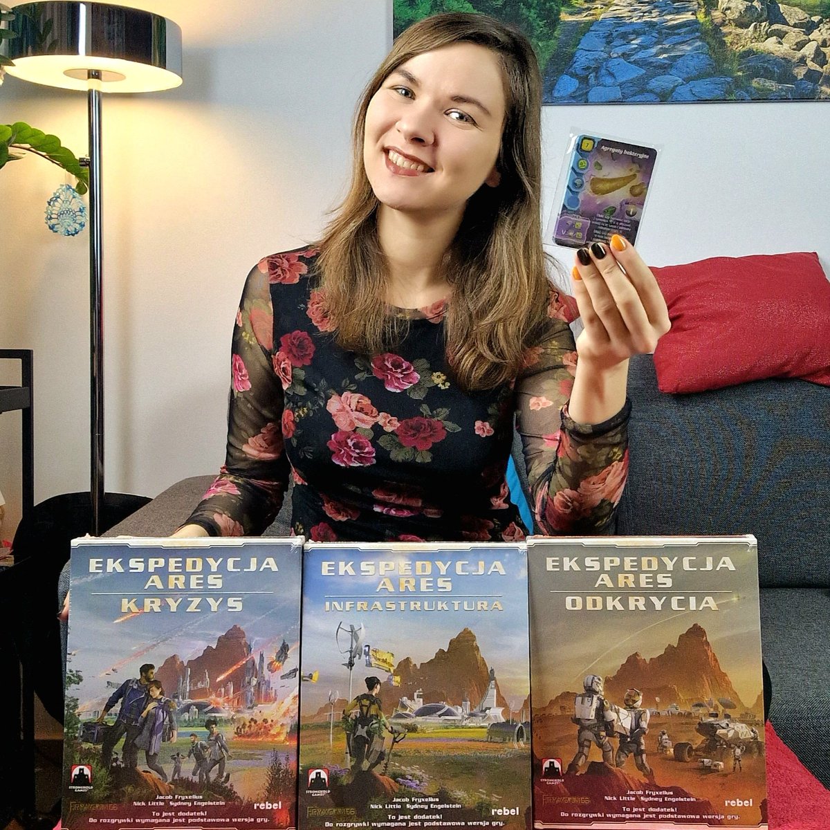 Boardgamerka's tweet image. 🆕️🎲 Takie nowości do mnie ostatnio wpadły: 
1️⃣ 3 dodatki do &quot;TM Ekspedycji Ares&quot; od @PL_Rebel 🤩
2️⃣ &quot;Verdant&quot; od @alderac 🪴
3️⃣ dodatek do &quot;Sagrady&quot; czyli &quot;Chwała&quot; od @FoxFames ✨️

🤝 Dziękuję wydawcom za egzemplarze recenzenckie 🥰❤️
#wemakefun #verdant #sagrada #tmares