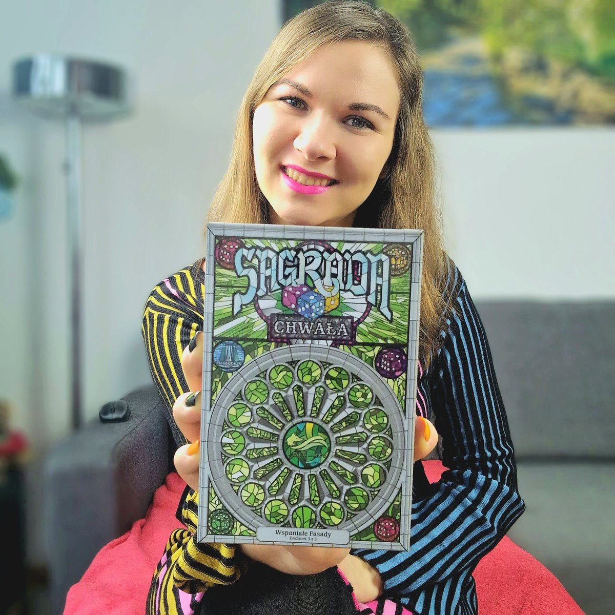 Boardgamerka's tweet image. 🆕️🎲 Takie nowości do mnie ostatnio wpadły: 
1️⃣ 3 dodatki do &quot;TM Ekspedycji Ares&quot; od @PL_Rebel 🤩
2️⃣ &quot;Verdant&quot; od @alderac 🪴
3️⃣ dodatek do &quot;Sagrady&quot; czyli &quot;Chwała&quot; od @FoxFames ✨️

🤝 Dziękuję wydawcom za egzemplarze recenzenckie 🥰❤️
#wemakefun #verdant #sagrada #tmares